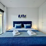 Da Rocha Twins 2 With Pool By Homing Apartment