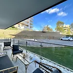 Da Rocha Twins 2 With Pool By Homing