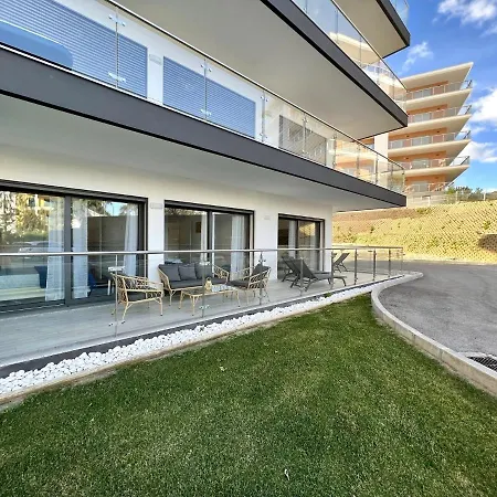 Da Rocha Twins 2 With Pool By Homing *