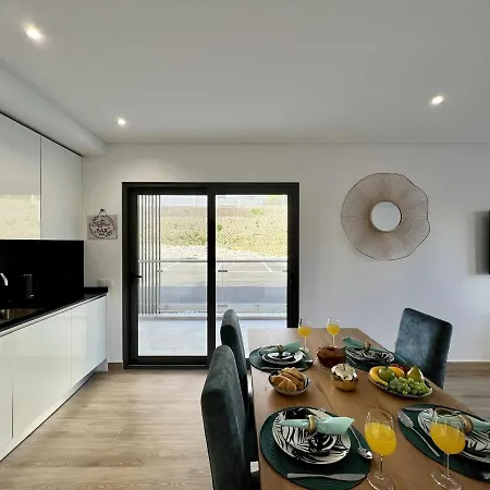 Da Rocha Twins 2 With Pool By Homing Portimao