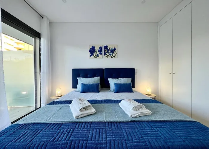 Da Rocha Twins 2 With Pool By Homing Apartment