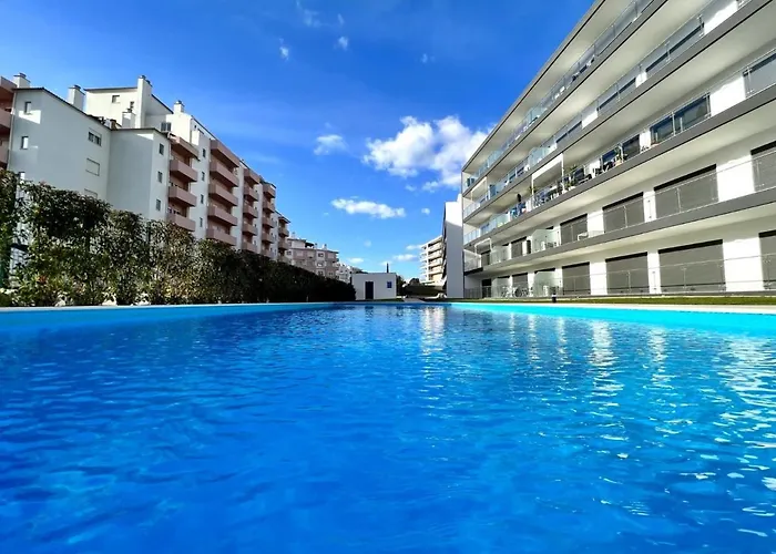 Da Rocha Twins 2 With Pool By Homing Apartment