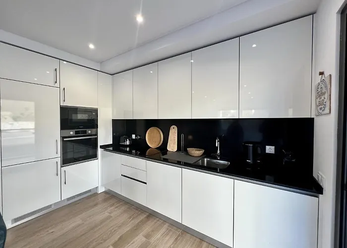 Da Rocha Twins 2 With Pool By Homing Apartment *