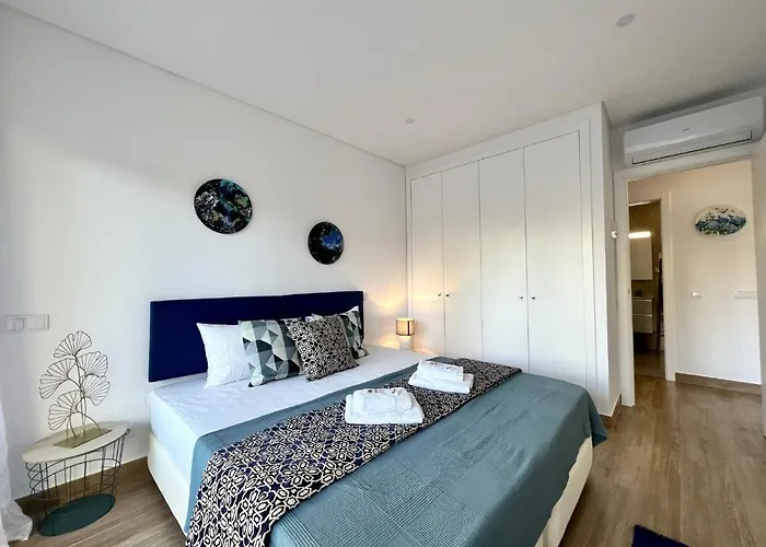 Da Rocha Twins 2 With Pool By Homing Apartment *