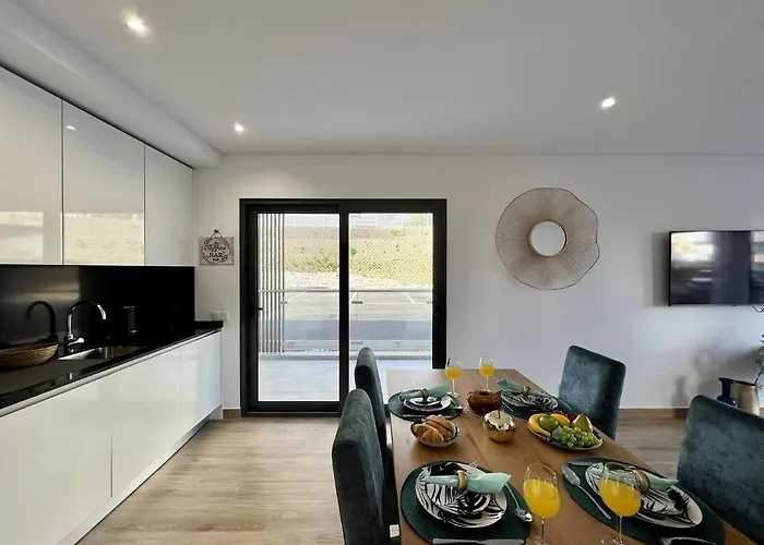 Da Rocha Twins 2 With Pool By Homing Portimao