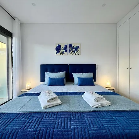Praia Da Rocha Twins 2 With Pool By Homing Apartament