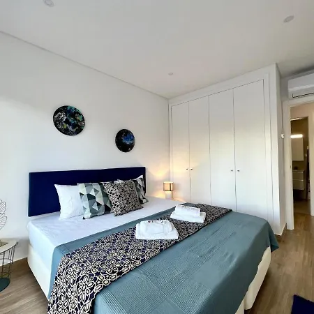 Praia Da Rocha Twins 2 With Pool By Homing Apartament *